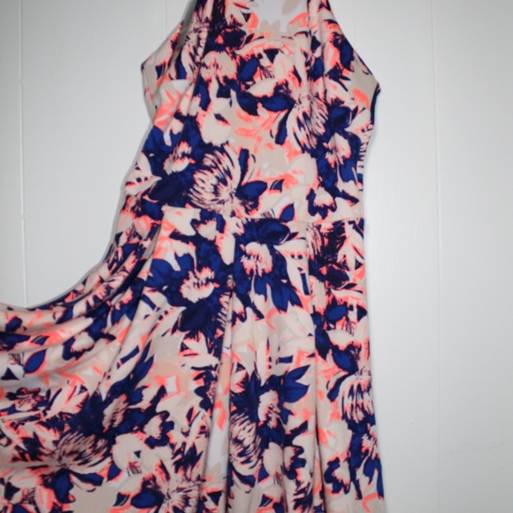 Floral Mini Dress - Picture 2 of 6